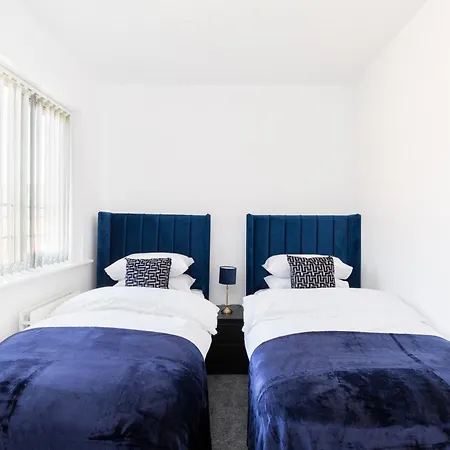 Ferienhaus Newly Renovated - 4 Bedroom Anchor House - Close To Jq, Centre - Groups & Contractors Birmingham